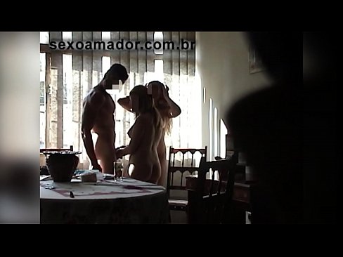 ❤️ جنسی دوست ایک دیو آدمی اور اس کے ساتھ ایک تھریسم کو مدعو کرتے ہیں۔ ❤️❌ مقعد فحش ❌